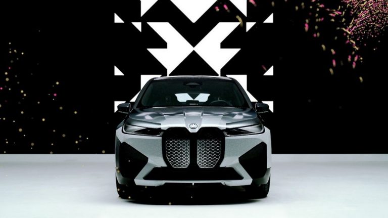 El BMW que cambia de color en segundos