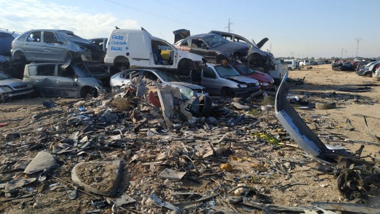 Cómo nos dice la DGT que debemos dar de baja nuestro coche para no tener problemas