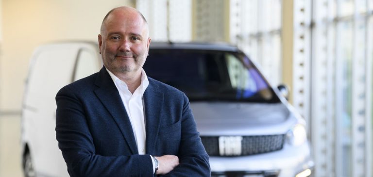 Eric Laforge (Stellantis): «Queremos ser líderes mundiales en comerciales»