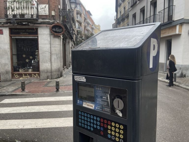 Si vives en uno de estos barrios de Madrid, prepárate. La semana que viene tendrán parquímetros
