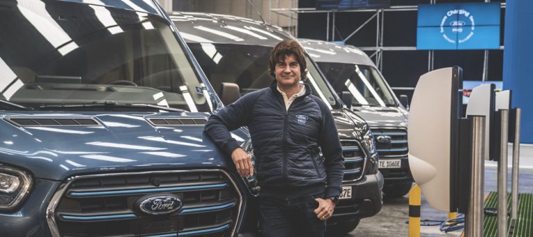 Ted Cannis (CEO de Ford Pro) «Hacemos de todo: vehículos, software en la nube, financiación…»