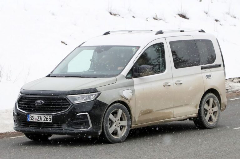 El próximo Ford Tourneo Connect juega al despiste. ¿Es un Ford? ¿Es un Volkswagen?