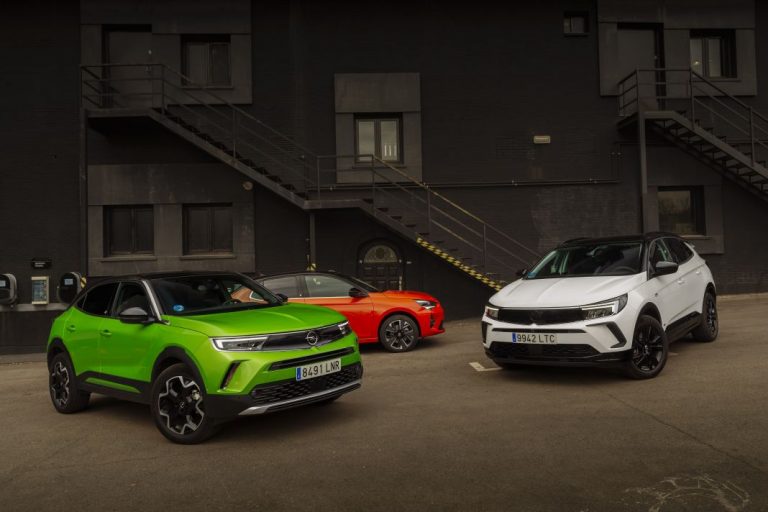 La marca Opel renueva su gama electrificada