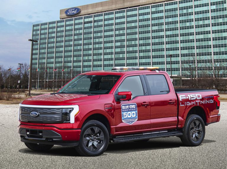 El primer Ford F-150 eléctrico llega a la NASCAR
