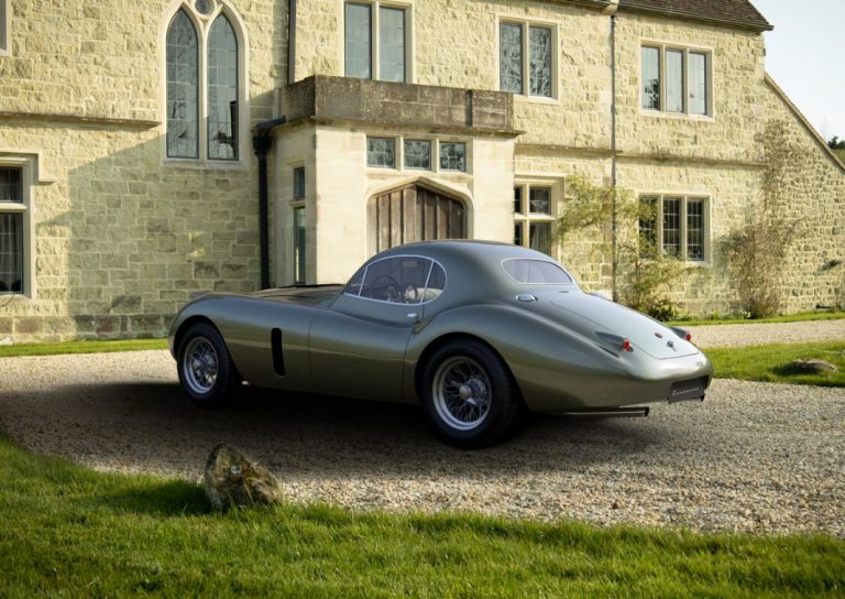Thornley Kelham devuelve la vida al mítico Jaguar XK