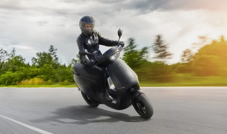 Estos son los scooter eléctricos que puedes conducir con tu carnet