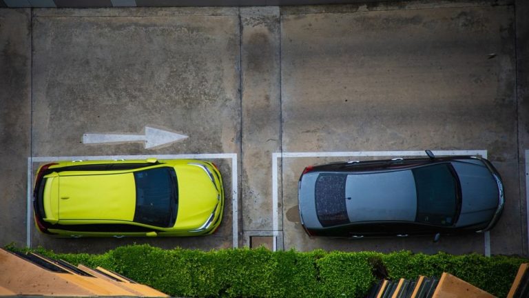 Si tu coche es de este color, tarde o temprano vas a sufrir un accidente de tráfico