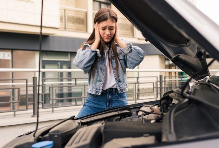 ¿Qué debes revisar en tu coche antes de las vacaciones para no quedarte tirado?