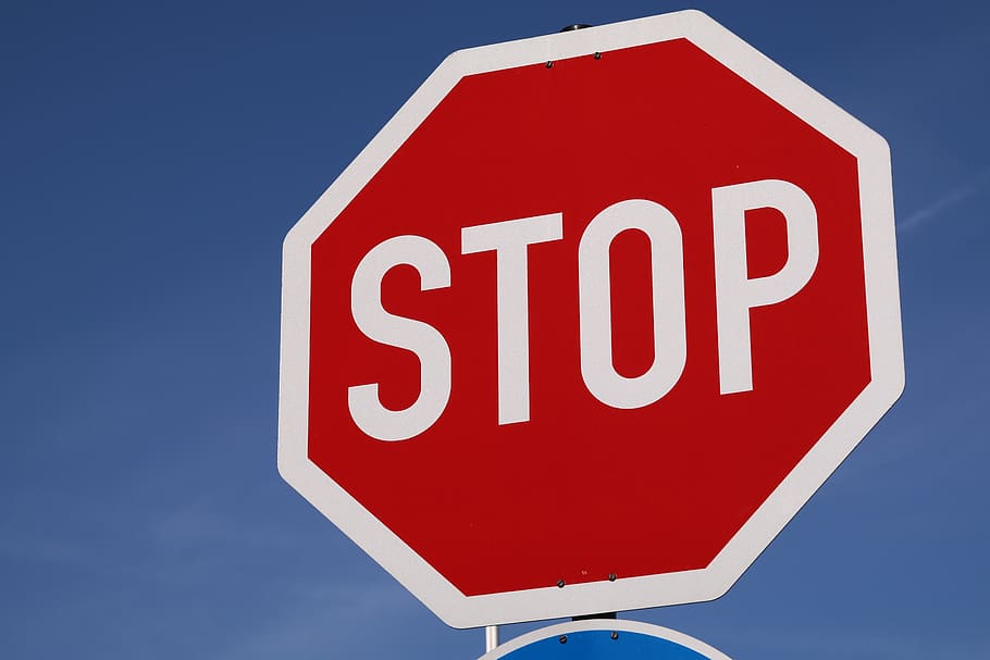 Multa por evadir el Stop
