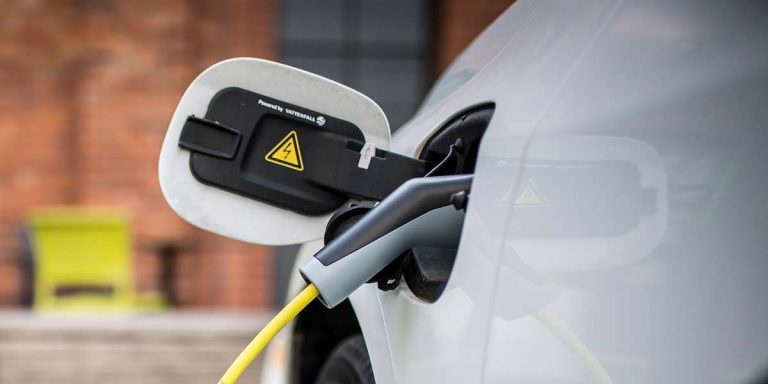 Movilidad eléctrica en España: ¿seguimos en el pelotón de cola?