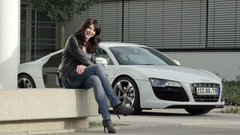 Conducir con tacones: los trucos infalibles para hacerlo de forma cómoda y segura