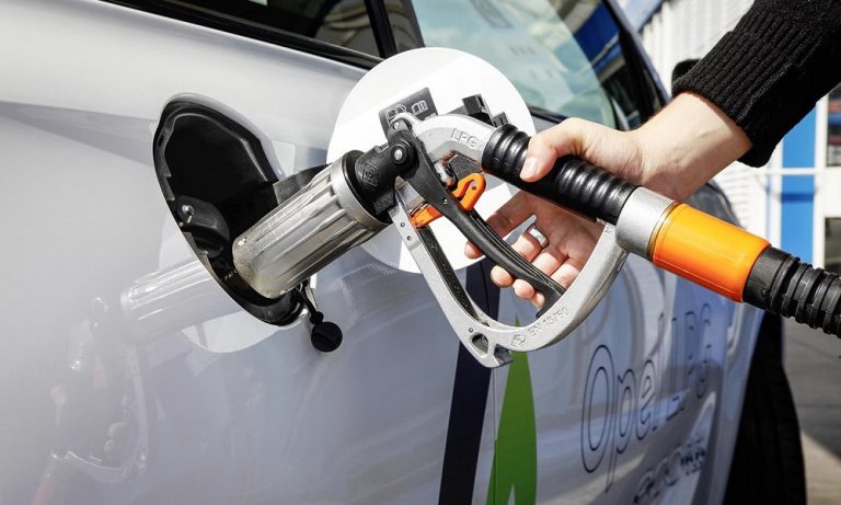 Este es el único carburante ECO y la alternativa a la gasolina que ofrece Repsol, Cepsa, BP…