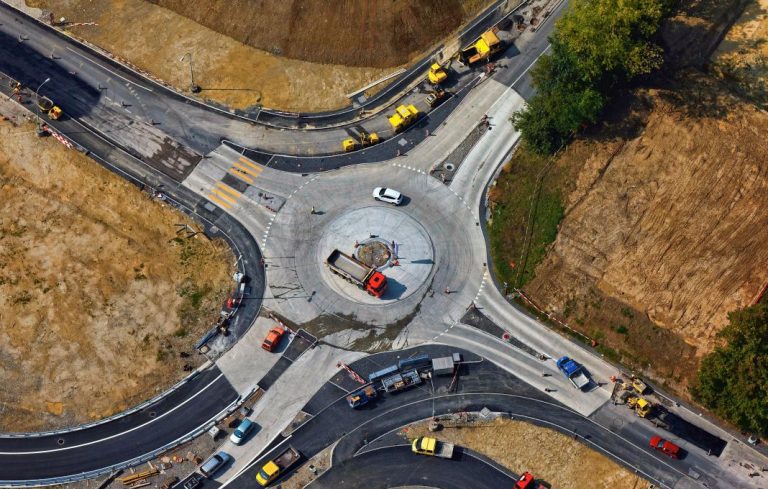 DGT: cómo entrar y salir de una glorieta para que no te multen nunca