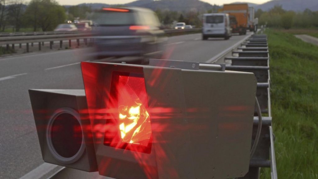 La velocidad exacta a la que te multan los radares