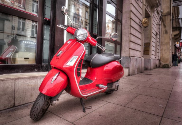 Las motos más seguras para moverte por ciudad