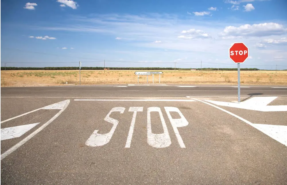 Stop, no significa ceder el paso