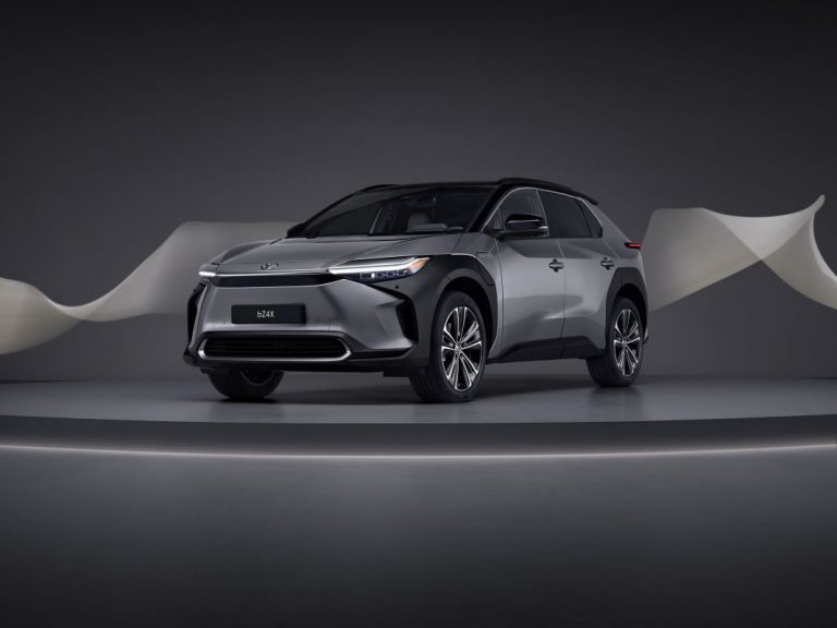 El tecnológico SUV bZ4X de Toyota está a punto de caramelo