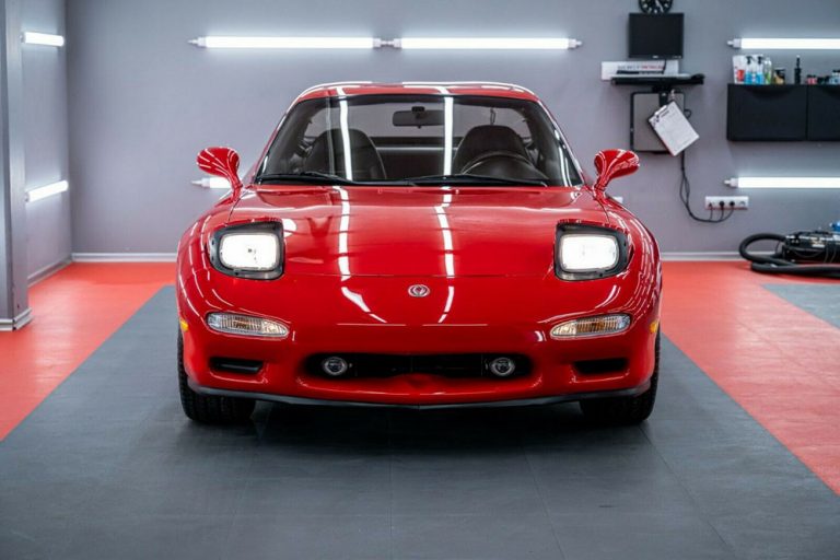 Este Mazda RX-7 con 30 años es más caro que un Porsche 911 Carrera 4S