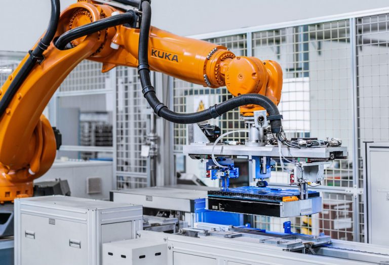 BMW recicla el níquel, el litio y el cobalto de sus baterías en China
