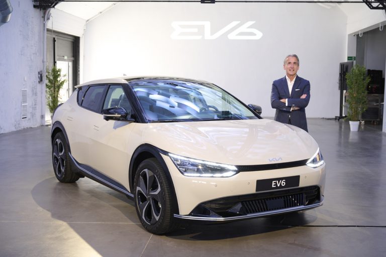 Emilio Herrera (Kia Iberia): «Los premios están bien, pero lo que cuentan son las ventas”