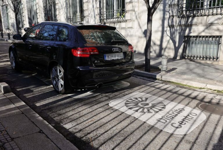 Los coches sin etiqueta que pueden circular por la Zona de Bajas Emisiones de Barcelona