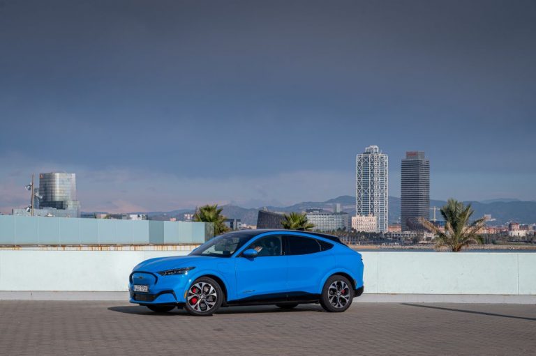 Algunas unidades del Ford Mach-e a revisión