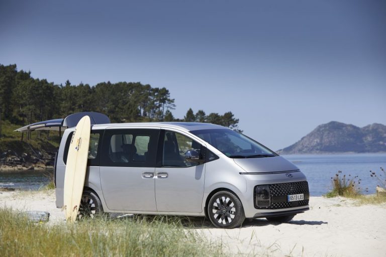 Hyundai Staria, un monovolumen que no reniega de ello
