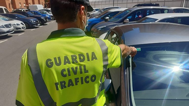El nuevo cambio en la pegatina de la ITV que afecta a miles de conductores