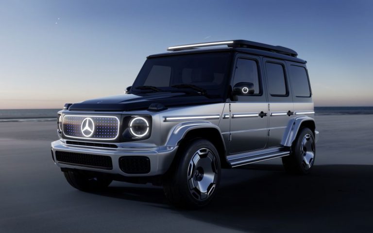 El futuro Mercedes-Benz EQG gira sobre si mismo como un tanque