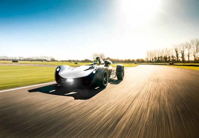 El superdeportivo BAC Mono R sube la apuesta