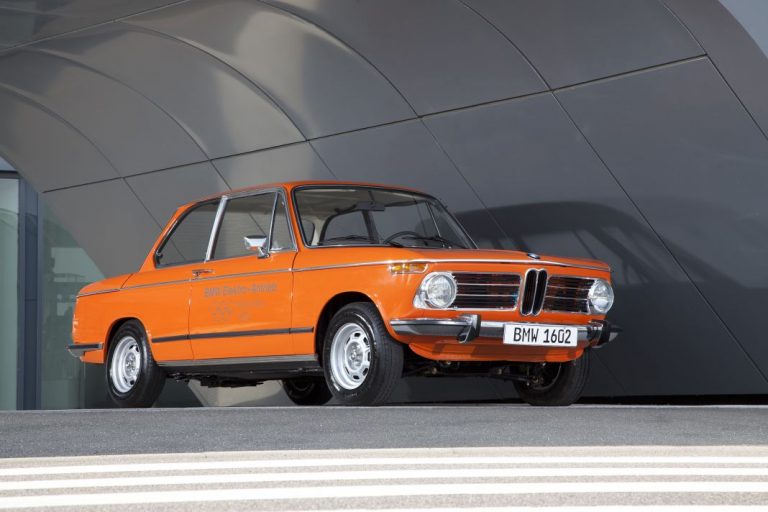 El primer coche eléctrico de BMW celebra su 50 aniversario