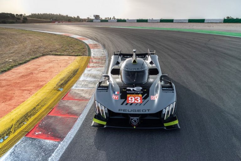 El Peugeot 9X8 está listo para correr y Peugeot para volver a Le Mans