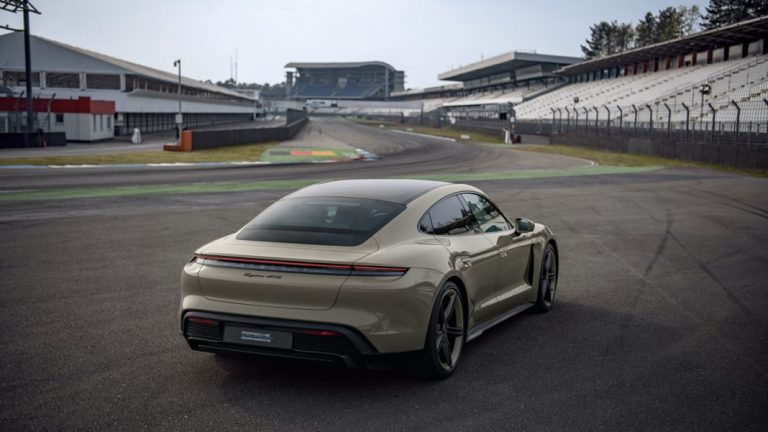 Porsche Taycan GTS Hockenheimring Edition. Así es la edición exclusiva en honor al 90 aniversario del circuito