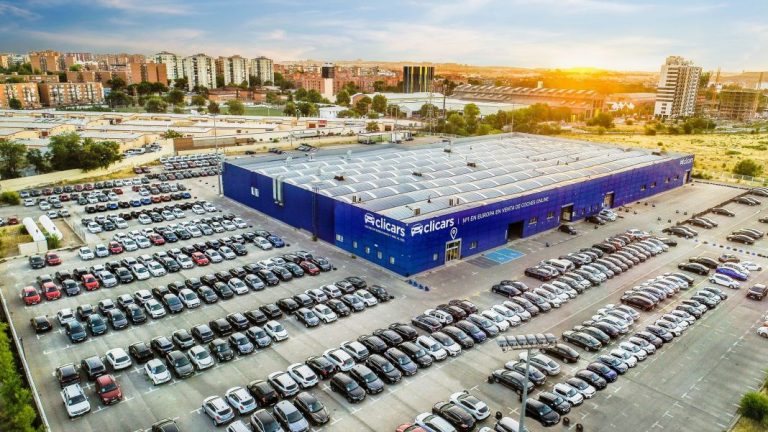 Stellantis integra Clicars en su ecosistema de movilidad