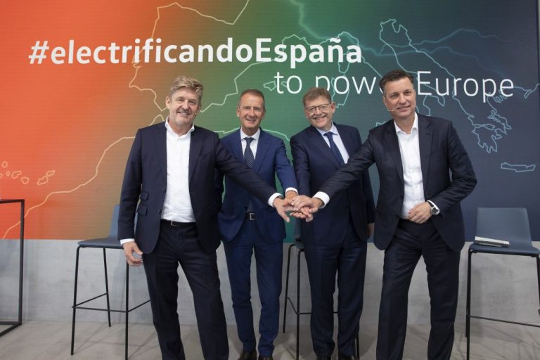 Volkswagen acepta la ayuda del Perte VEC y mantiene el proyecto de gigafactoría en Sagunto