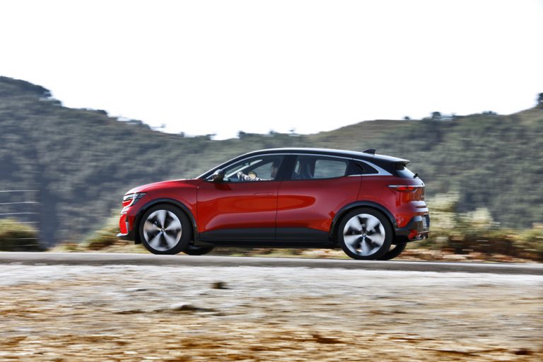 Renault Megane E-Tech: nueva vida para la leyenda del rombo