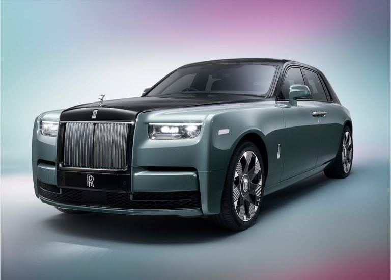 Rolls-Royce Phantom 2023: ligeros retoques para Su Majestad