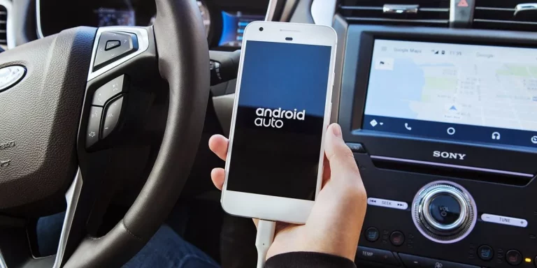 3 motivos para conectar tu teléfono con Android Auto por cable