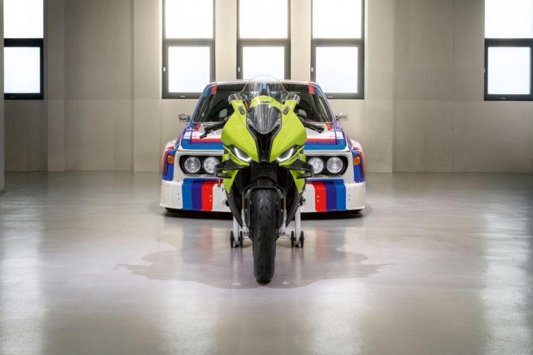 Esta preciosa 1000 RR celebra el 50 Aniversario de BMW M