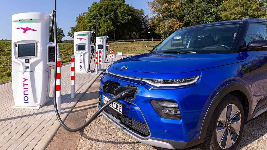 ¿Cuánto tarda en cargar un coche eléctrico?