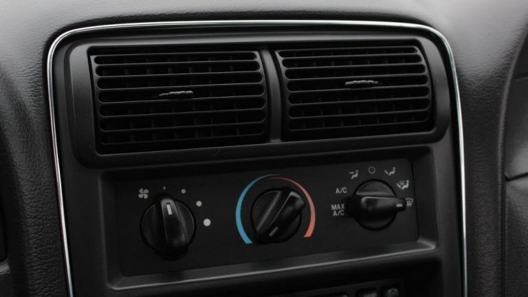 Esto es lo que aumenta el consumo de tu coche si utilizas la calefacción