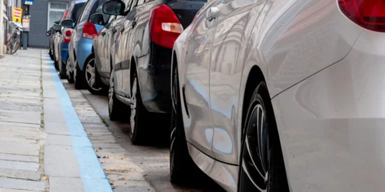 Si la policía te hace una marca con tiza en la rueda de tu coche, tienes un serio problema