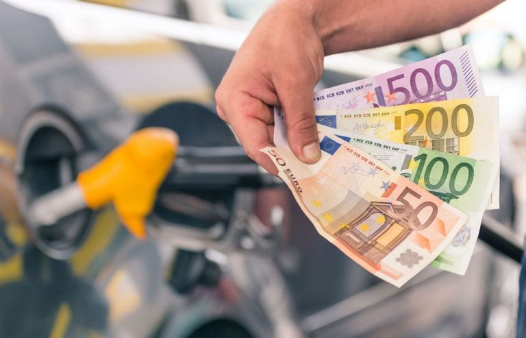 Los nuevos impuestos que llegan a la gasolina y al diésel: Y así afectarán a su precio desde ya