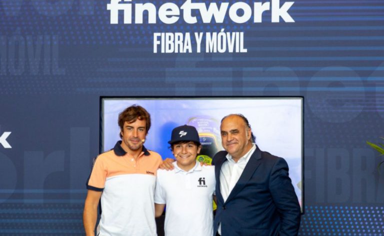 Finetwork da el salto al Kart de Fernando Alonso
