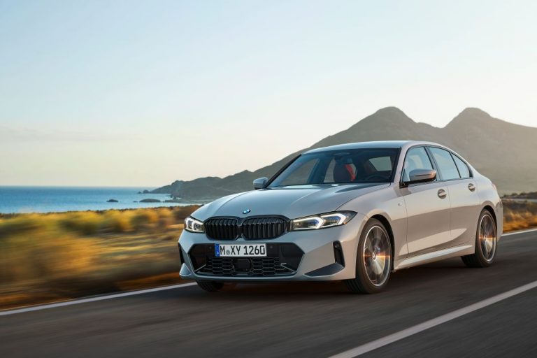 BMW enseña su renovado Serie 3 con nuevo frontal