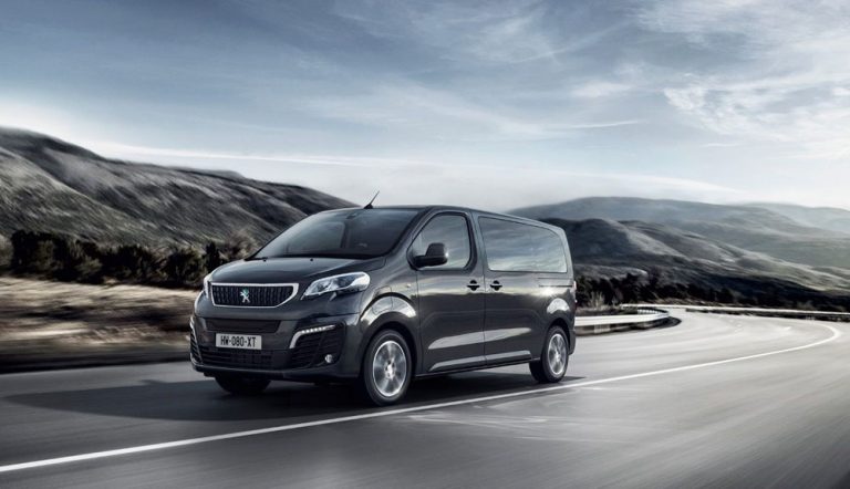 Stellantis te permitirá transformar en eléctricos sus Jumpy, Expert, SpaceTourer, Traveller…