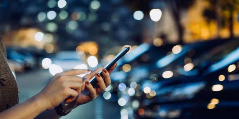 La forma de saber si tienes una multa pendiente de pago desde tu teléfono móvil