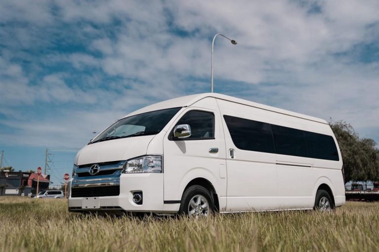 El Toyota HiAce ahora es eléctrico y tiene marca china