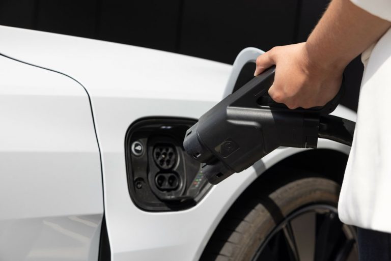 Audi charging hub. Cargar así tu eléctrico sí que es premium
