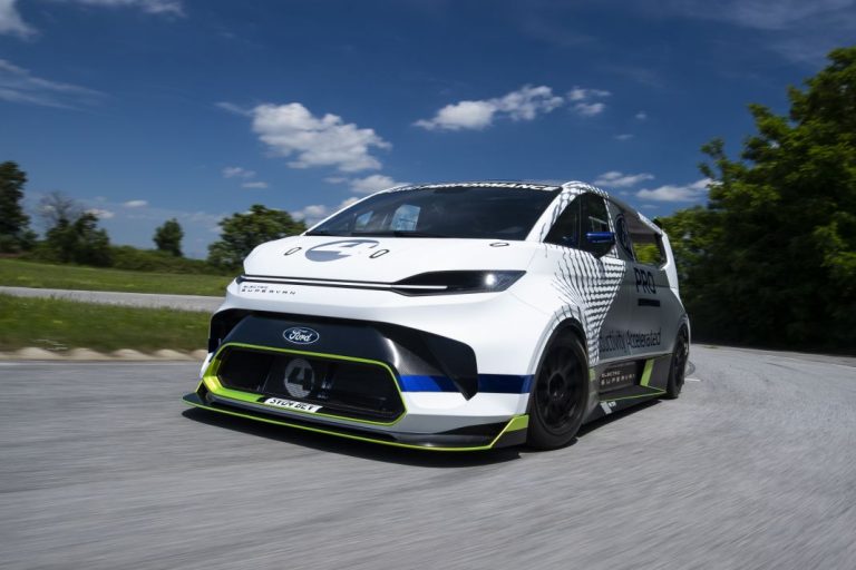 La electrizante Ford E-Transit Custom SuperVan es brutal y tiene 2.000 CV